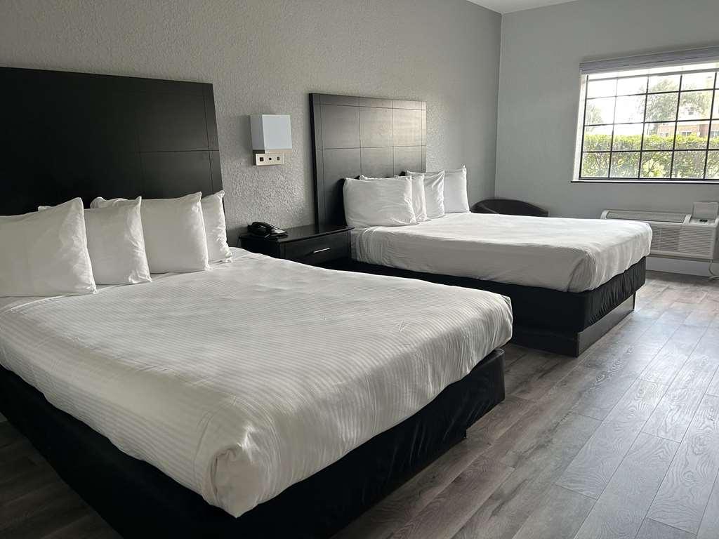 Surestay Plus By Best Western Texas City I-45 Room photo